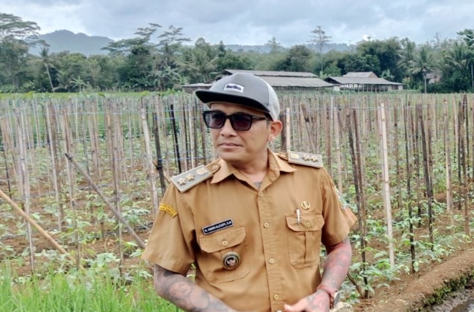 Hoho Alkaf, Kades Purwasaba, Banjarnegara.