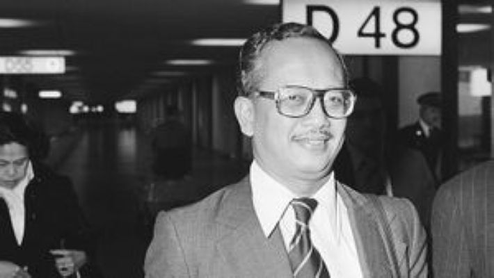 Ilustarsi Profil Mochtar Kusumaatmadja, Perintis Konsep Negara Kepulauan yang Kini Jadi Pahlawan Nasional