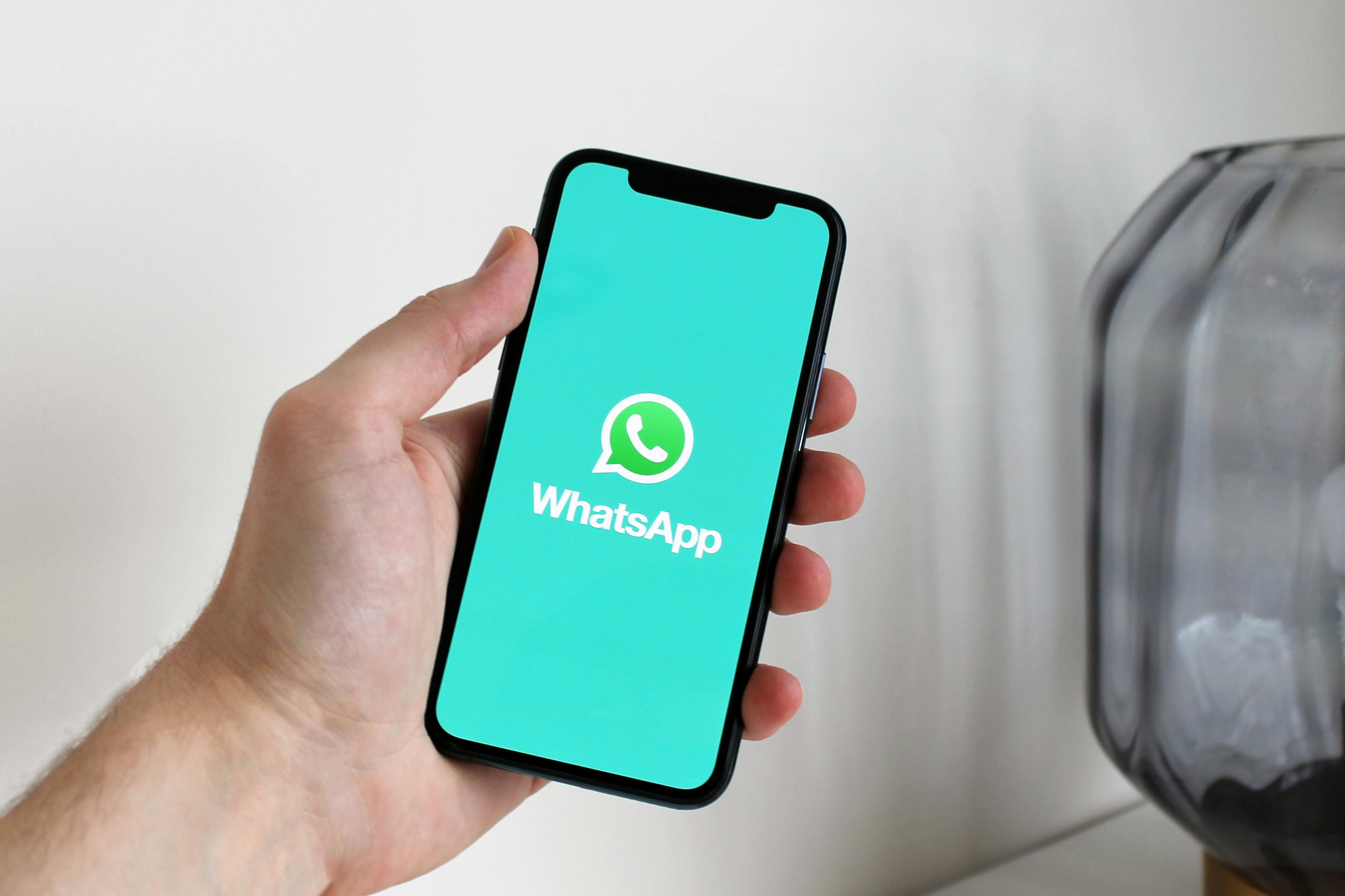 Aplikasi WhatsApp di ponsel Android