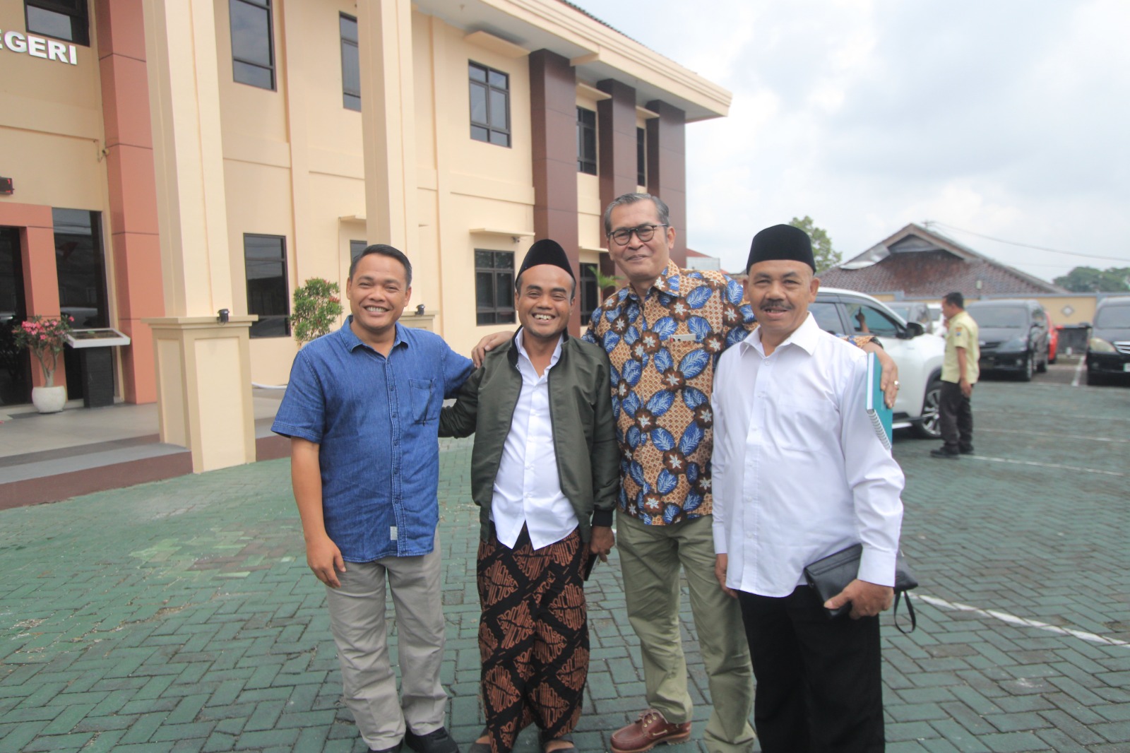 Sidang gugatan Gus Wakhid terhadap pimpinan DPRD Magetan di PN Magetan beragenda mediasi, kemarin (12/11). AJI PUTRA/RADAR MAGETAN