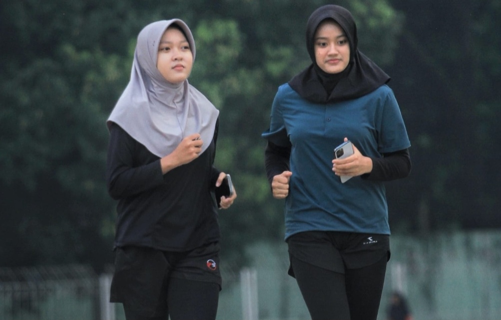 Kawasan stadion Yosonegoro Magetan menjadi pilihan tepat untuk joging dan lari.