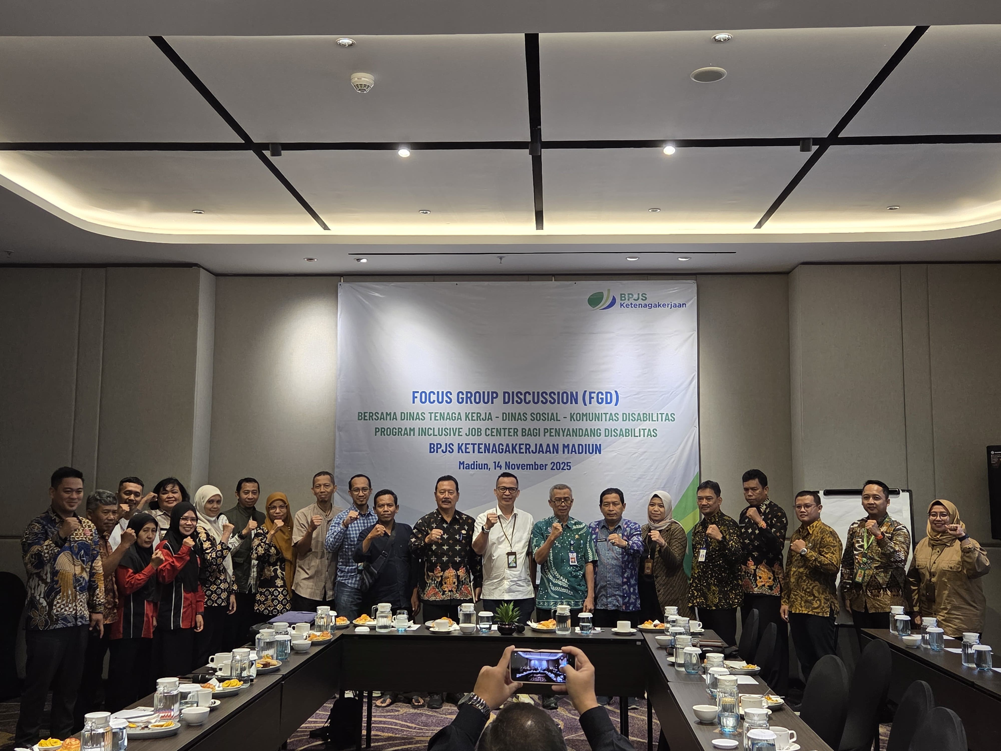 Jawa Pos Radar Madiun &ndash; BPJS Ketenagakerjaan Kantor Cabang Madiun menggelar Focus Group Discussion (FGD) bersama Dinas Tenaga Kerja dan Dinas Sosial Kota Madiun, Kabupaten Madiun, dan Kabupaten Mageta