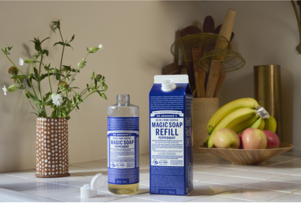 Dr. Bronner&rsquo;s Peppermint Pure-Castile Liquid Soap salah satu sabun organik.