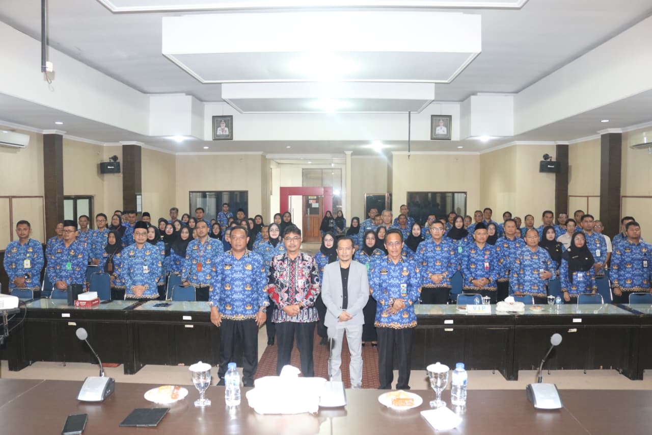 Biro Organisasi Setdaprov Jatim menggelar Forum Konsultasi Publik (FKP) di Ruang Rapat Lawu Kantor Bakorwil I Madiun.