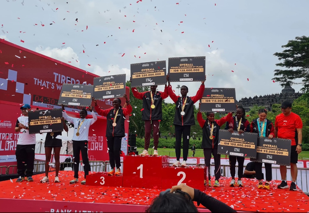 Pelari Kenya sapu bersih podium Borobudur Marathon 2025.