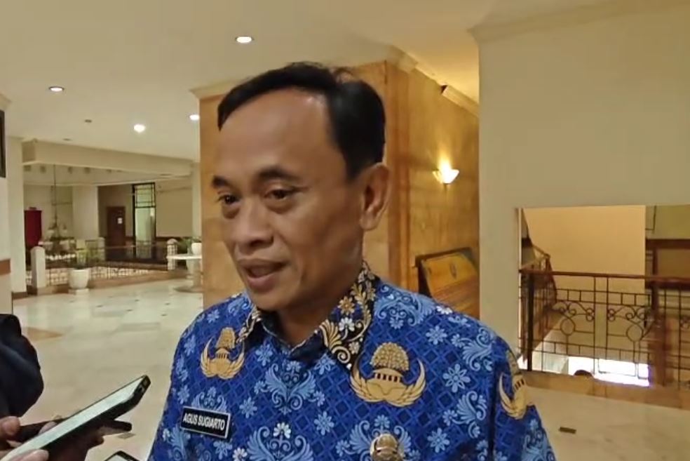 Plh Sekda Ponorogo Agus Sugiharto. Ia juga menjabat sebagai kepala BPPKAD.