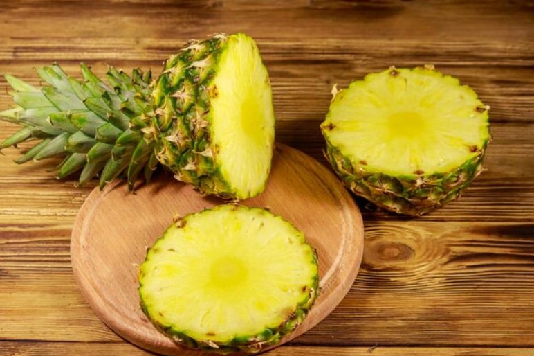 Ilustrasi nanas honi yang punya banyak khasiat.