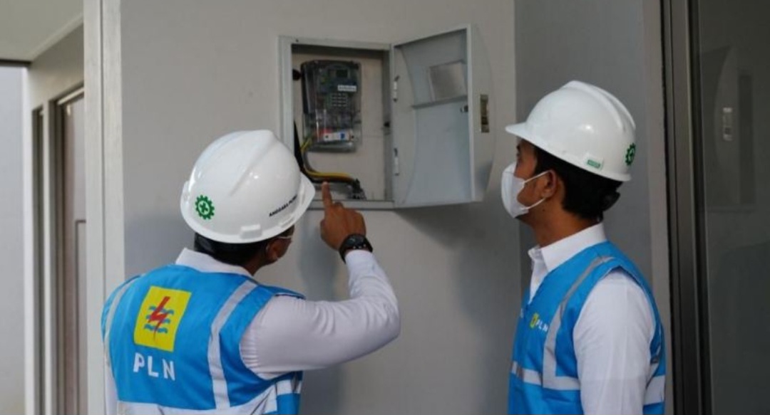 Pemerintah menahan tarif listrik PLN hingga Desember 2025.