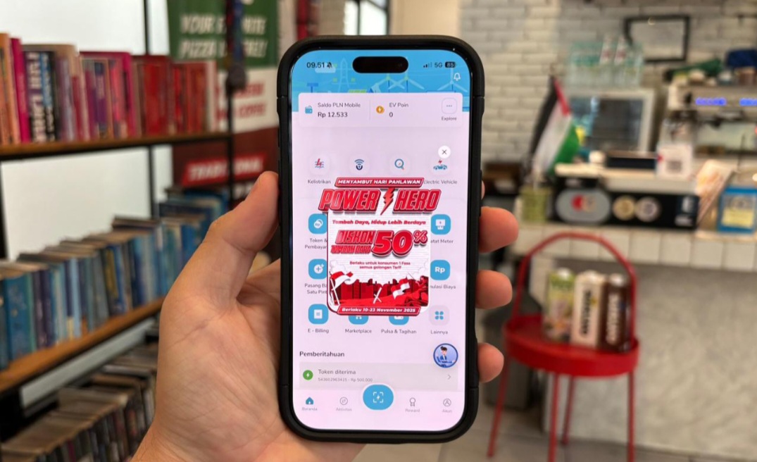 PLN beri diskon 50% tambah daya lewat promo Power Hero untuk pelanggan 450&ndash;5.500 VA hingga 23 November 2025.