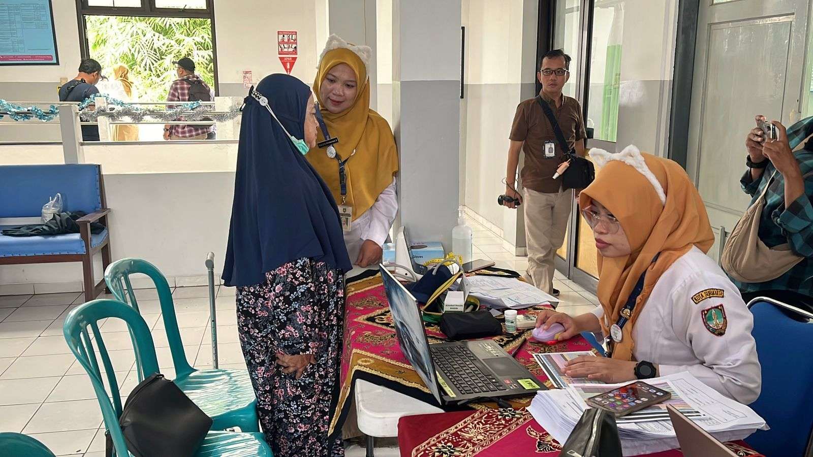 Ilustrasi Pemerintah Mantapkan Bansos Kesehatan 2025, 32 Juta Warga Miskin Dijamin Mendapat Layanan BPJS Secara Gratis