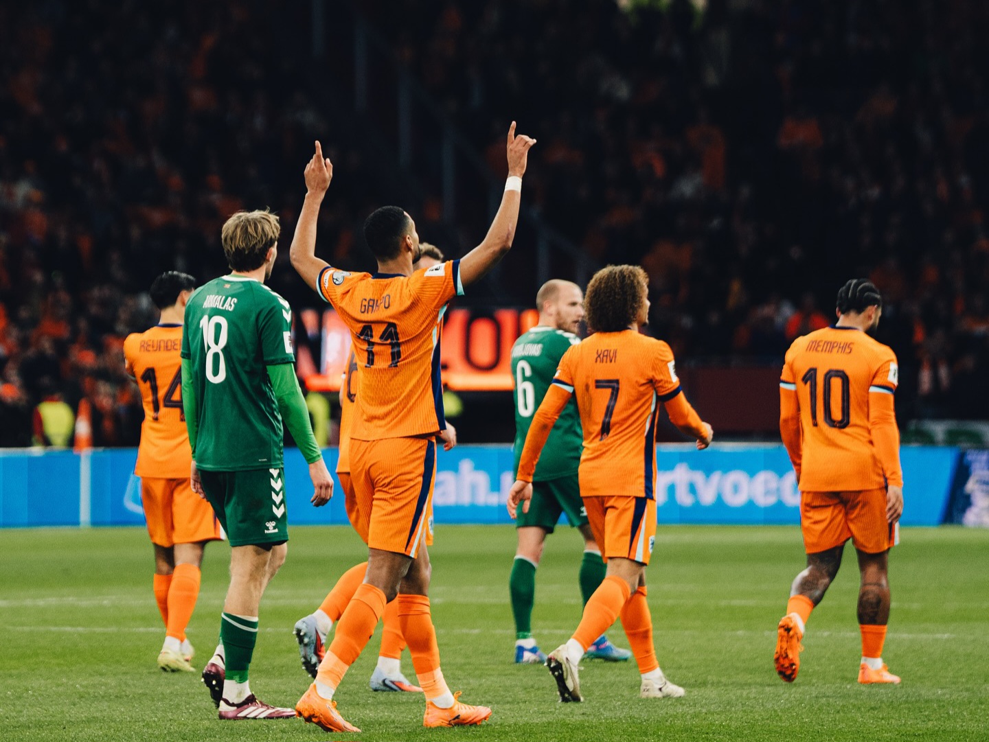 Belanda menang 4-0.