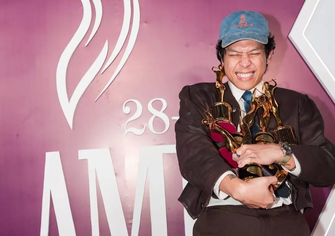 Penyanyi Baskara Putra Raih Lima Penghargaan AMI 2025