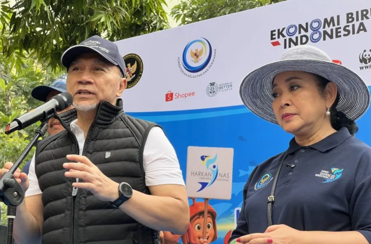 Zulkifli Hasan dan Titiek Soeharto hadir di Puncak Hari Ikan Nasional 2025, Jakarta, Minggu (23/11/25).