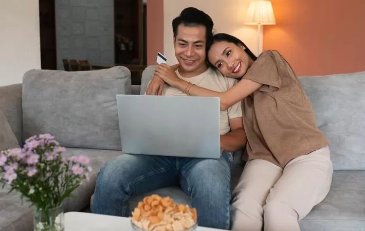 Ilustrasi istri membuat suaminya bahagia.