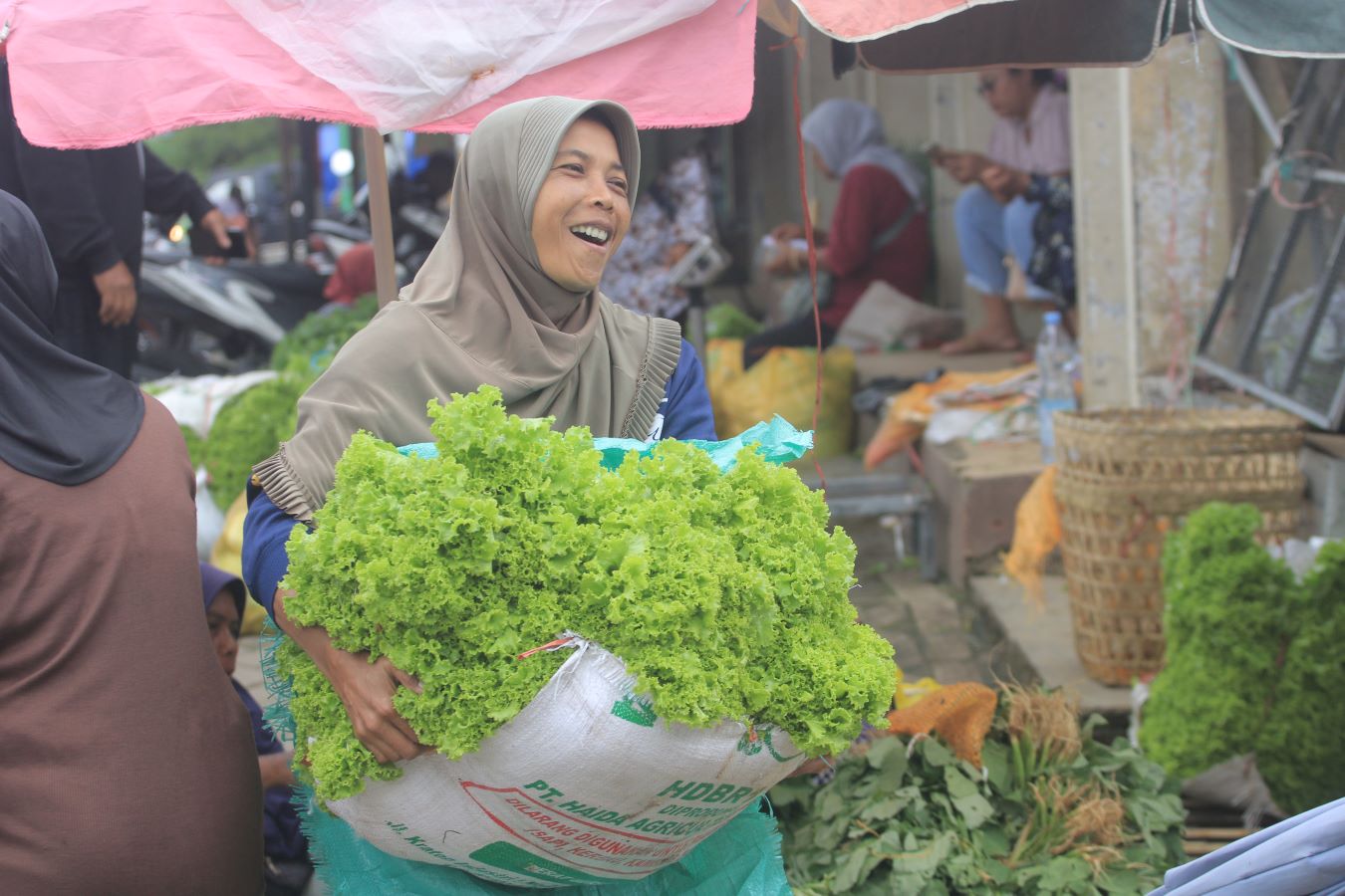 HASIL LOKAL: Produk pertanian lokal jadi bahan baku MBG di Magetan.