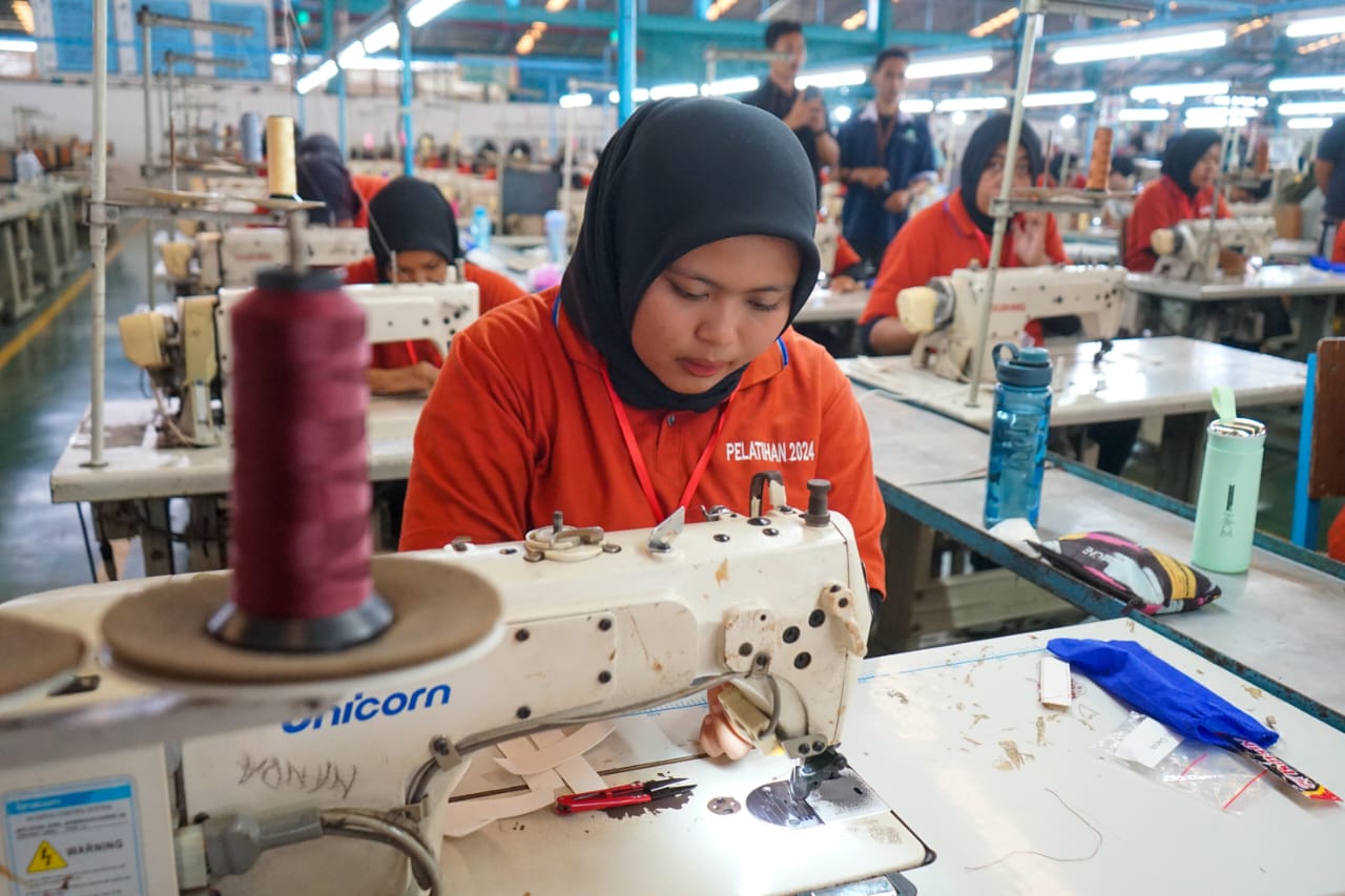 Pekerja di Ngawi was-was, regulasi UMK 2026 tak kunjung terbit. DOK RADAR NGAWI