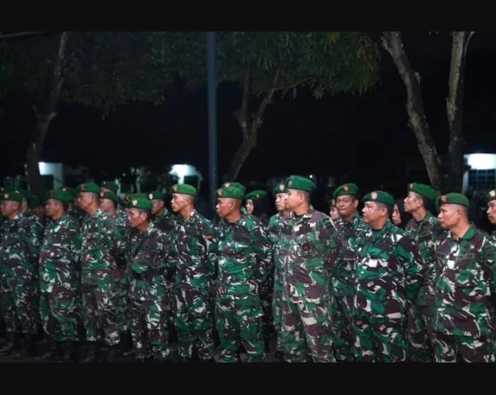 Kodam I/Bukit Barisan mengerahkan personel dalam penanganan darurat terdampak banjir dan tanah longsor di Kabupaten Tapanuli Tengah dan Kota Sibolga, Sumatera Utara.