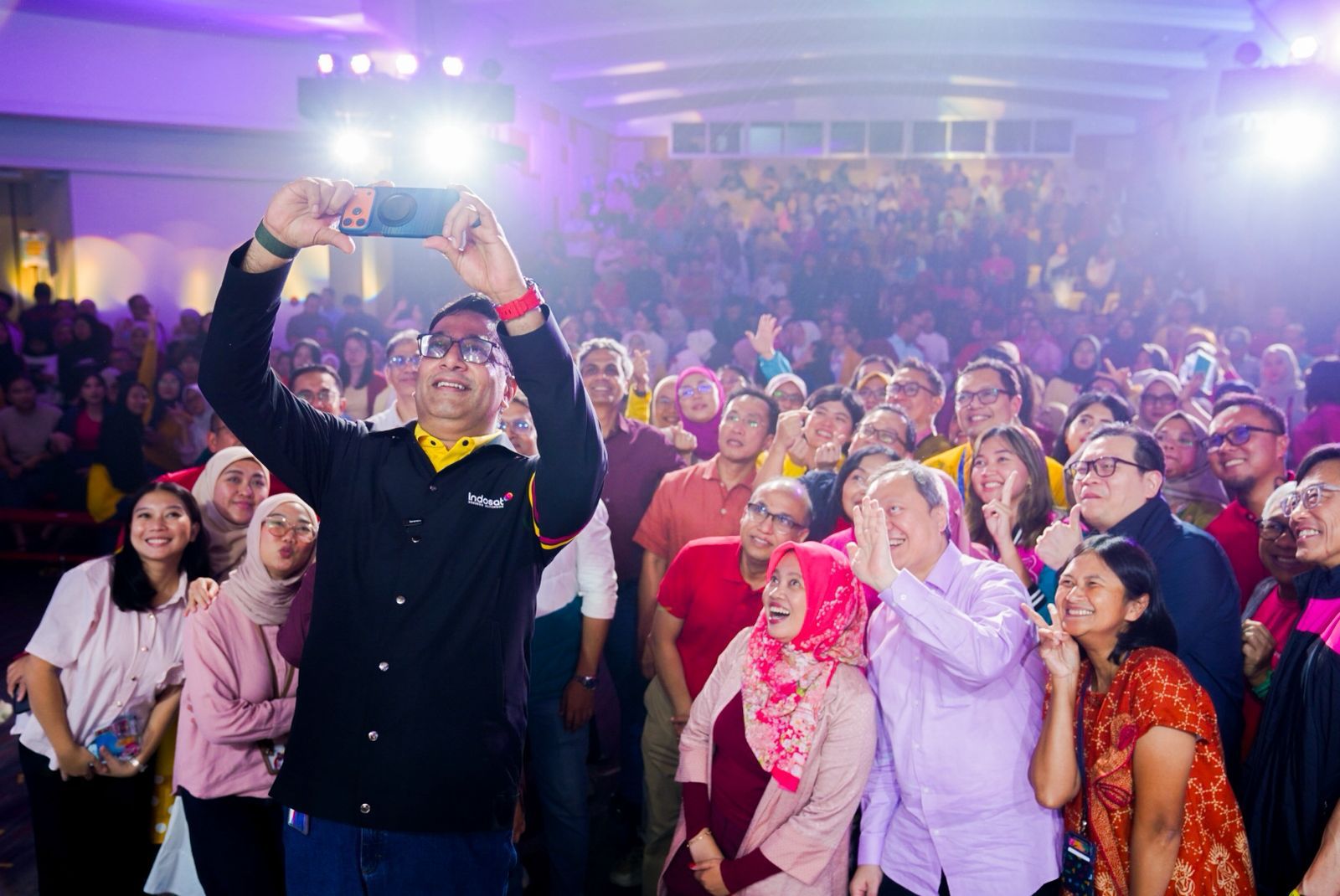 Indosat rayakan HUT ke-58 dengan transformasi AI TechCo dan banyak promo.
