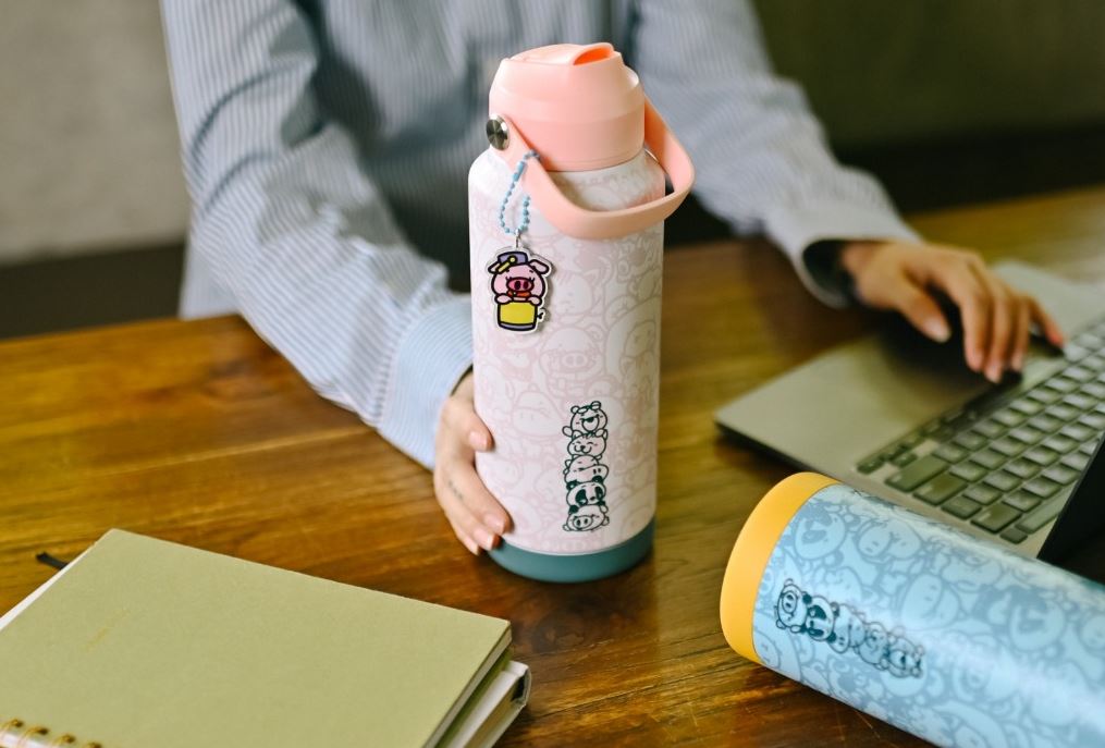 CRSL, brand asal Jogja, mengeluarkan tumbler yang tak kalah keren dari tumbler Tuku.