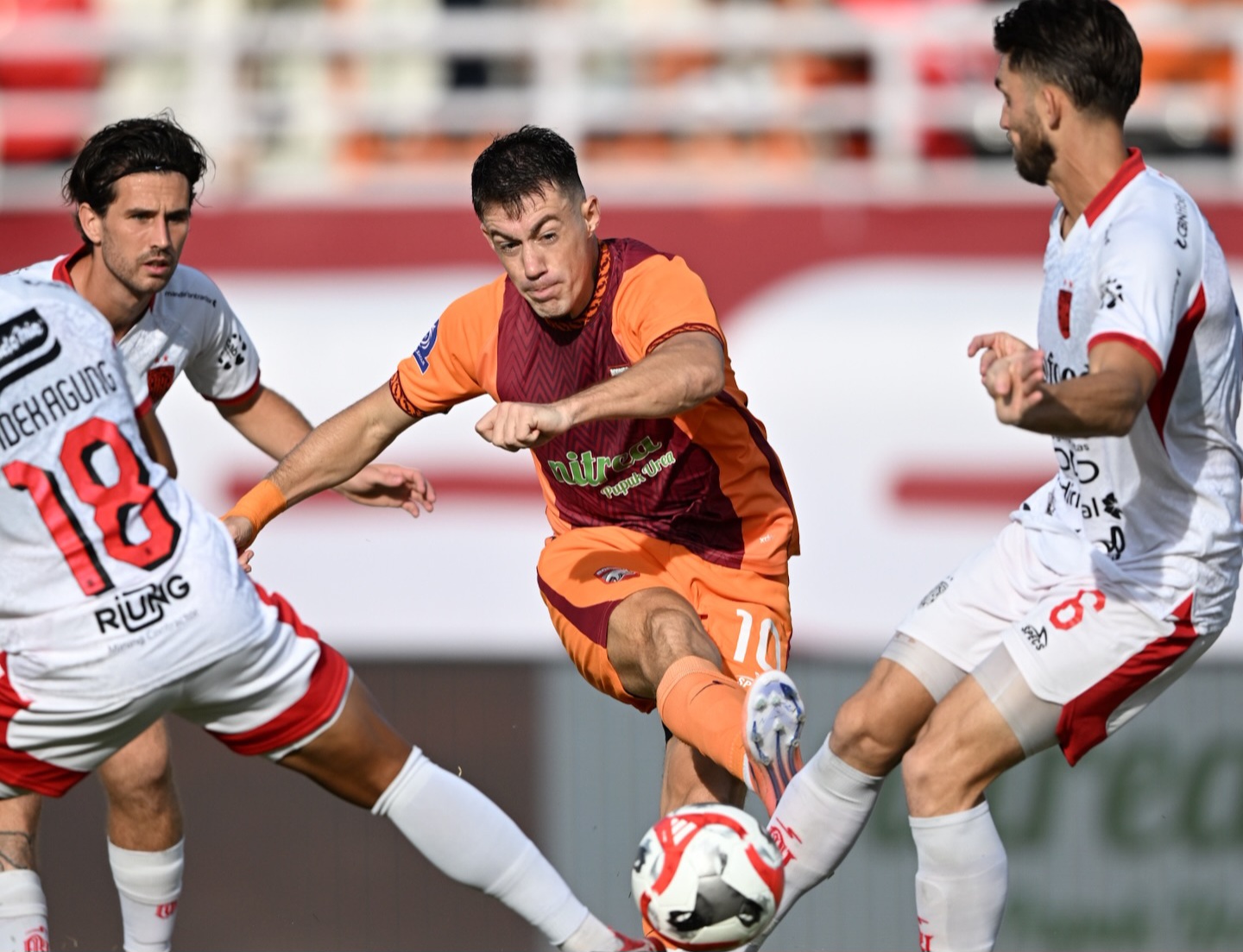 Borneo FC kalah 0-1.