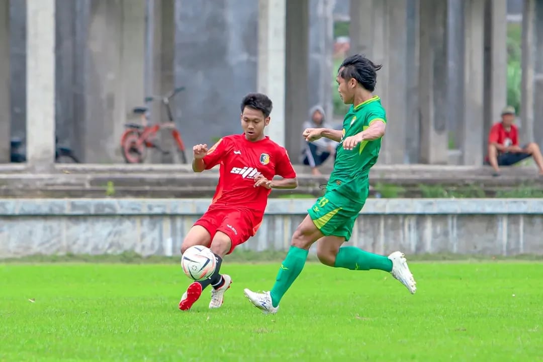 Skuad PSM Madiun menjalani persiapan jelang Liga 4 Piala Gubernur Jatim 2025 dengan materi pemain baru dan uji coba intensif di Kediri. GUS PRODUCTION OFFICAL UNTUK RADAR MADIUN