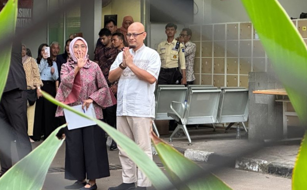 Dirut PT ASDP Indonesia Ferry (Persero) periode 2017&ndash;2024 Ira Puspadewi keluar dari Rutan KPK.