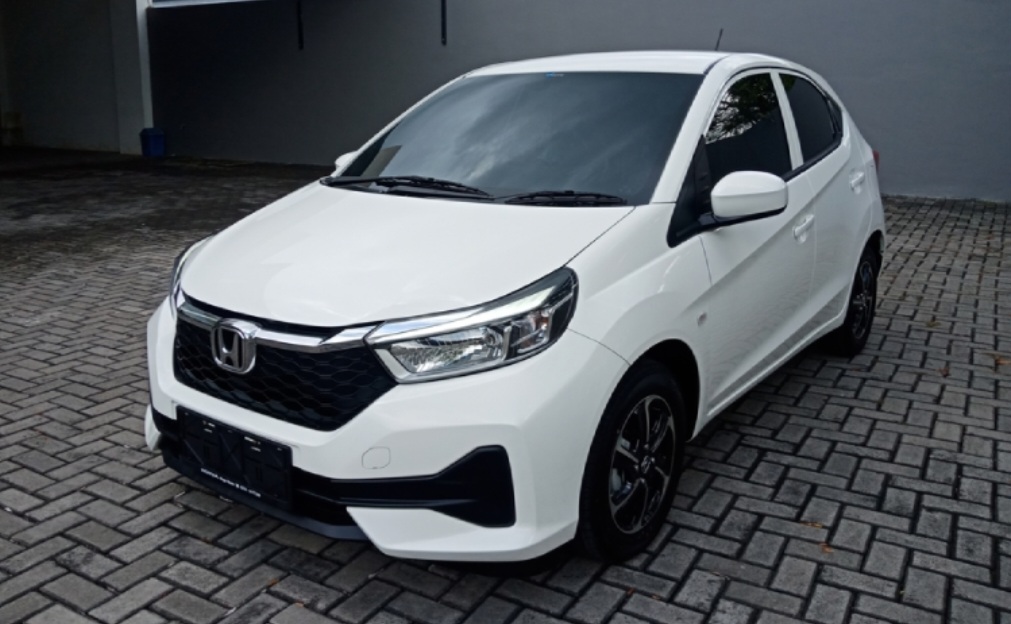 Honda Brio Satya tetap menjadi hatchback LCGC dengan citra sporty dan performa kuat.