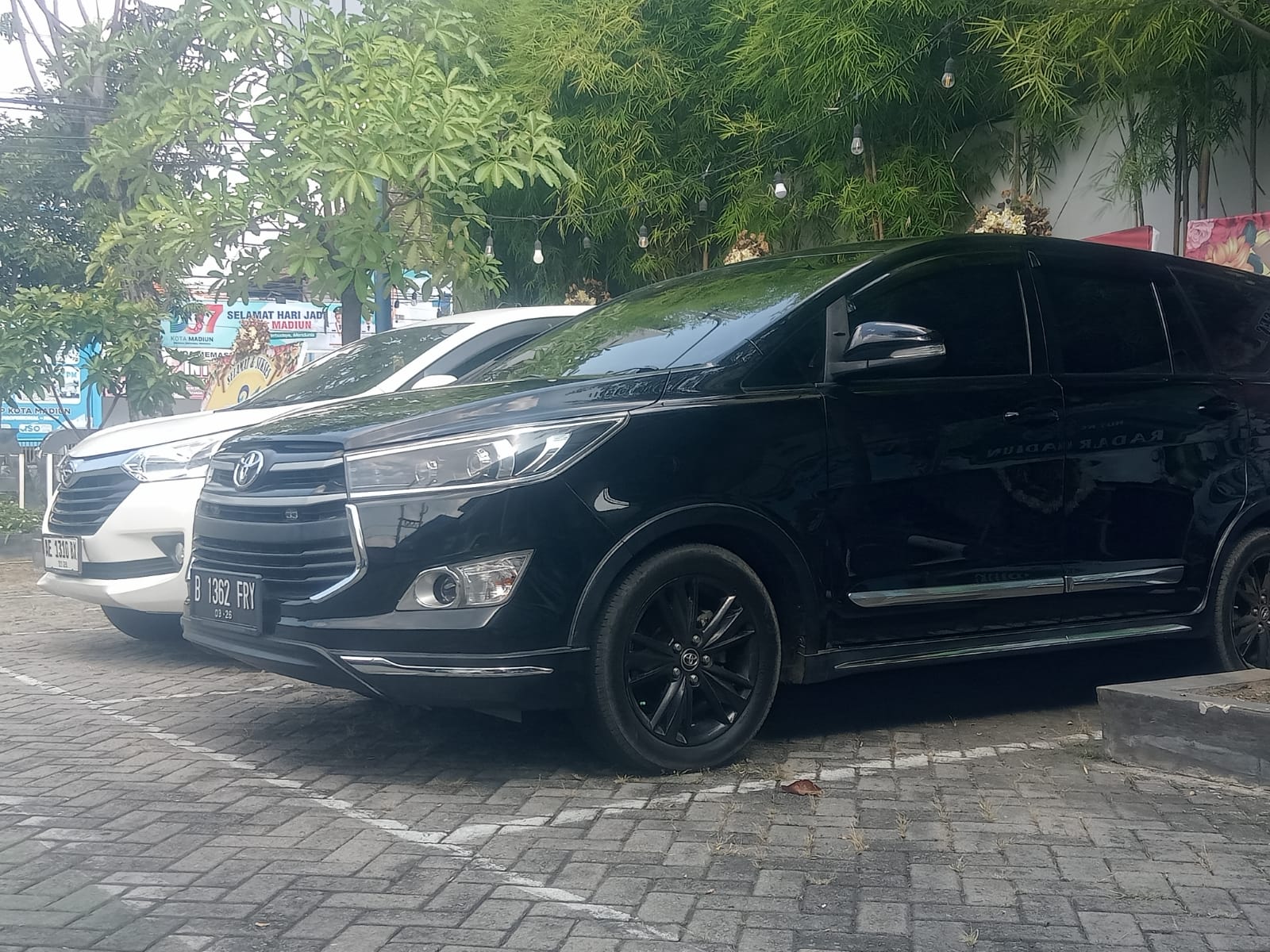Toyota Kijang Innova Reborn masih laris diminati.