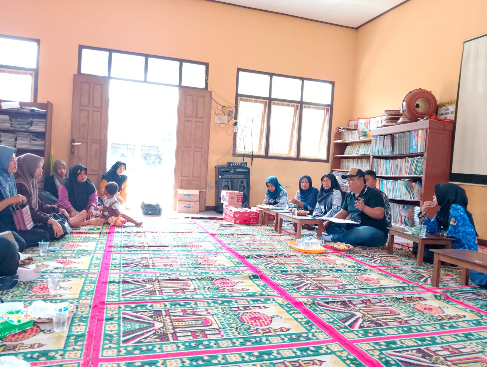 Kekhawatiran wali murid masih terasa usai insiden dugaan keracunan MBG, meski seluruh siswa kini sudah pulih. LODITYA FERNANDES/RADAR MADIUN