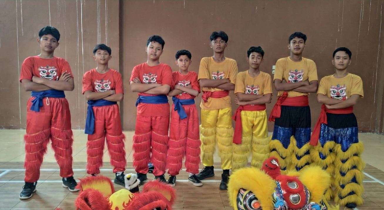 Ekstrakurikuler Barongsai di MTsN 4 Madiun.