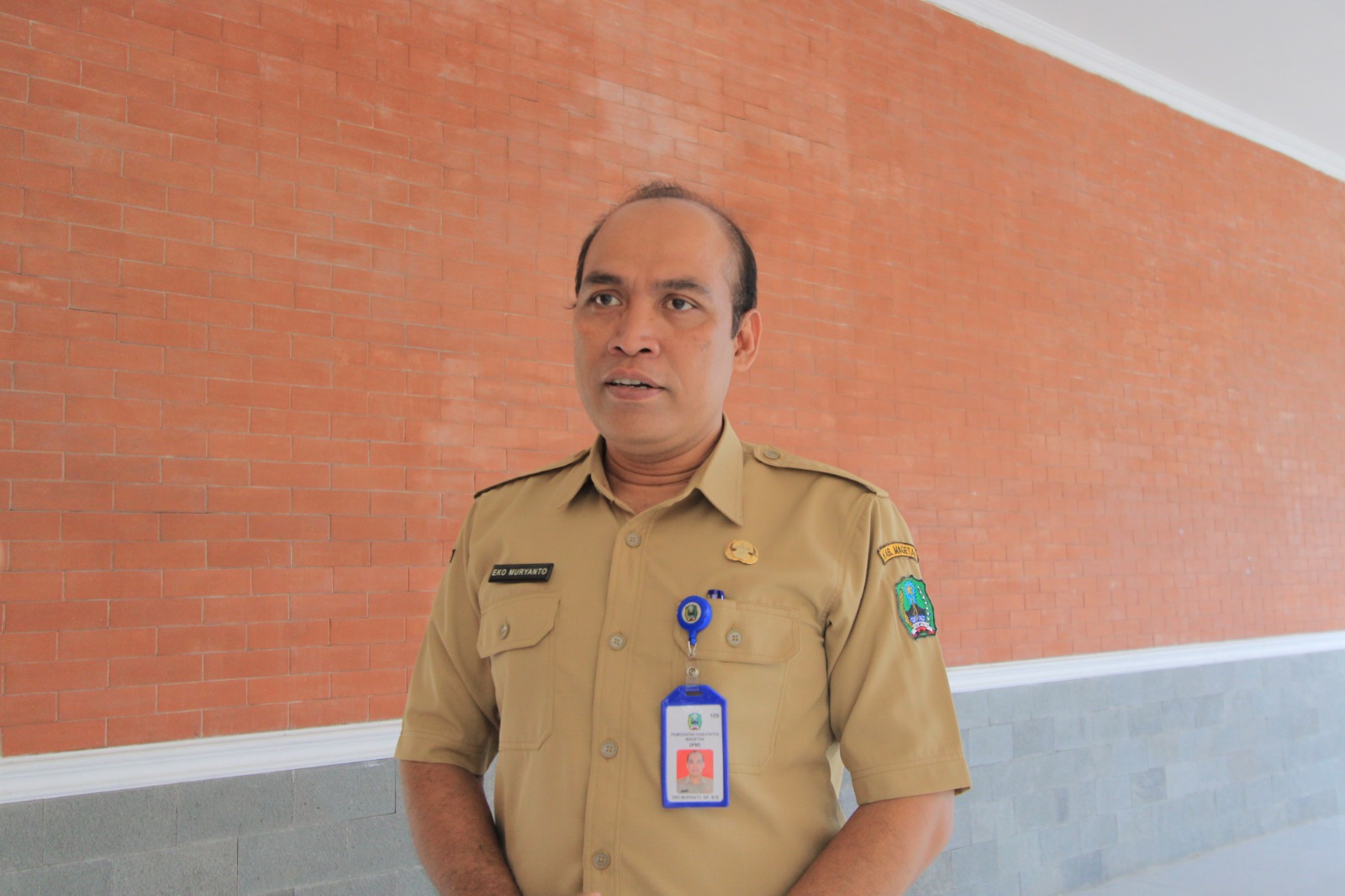 Kepala DPMD Magetan Eko Muryanto menjelaskan sebanyak 22 desa gagal mencairkan DD tahap II akibat pemberlakuan PMK 81/2025. AJI PUTRA/RADAR MAGETAN