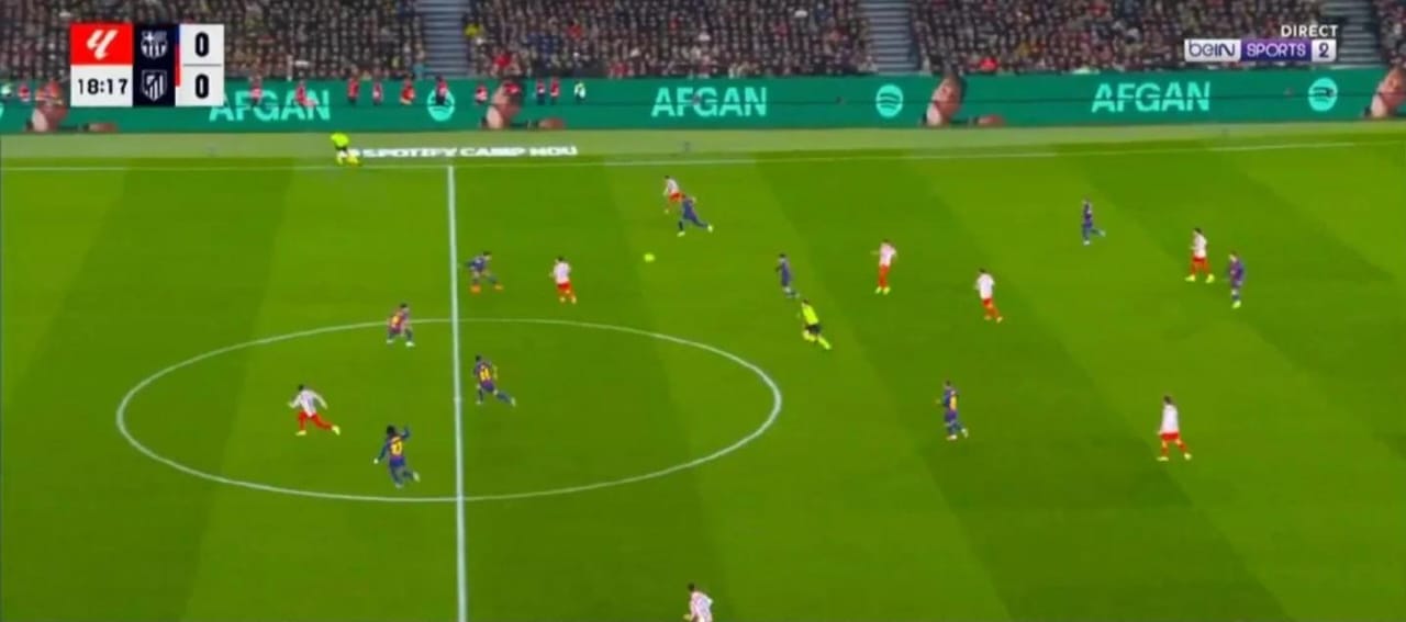 Papan iklan Camp Nou menampilkan iklan album terbaru Afgan saat laga Barcelona vs Atletico Madrid. FOTO: TANGKAPAN LAYAR Bein