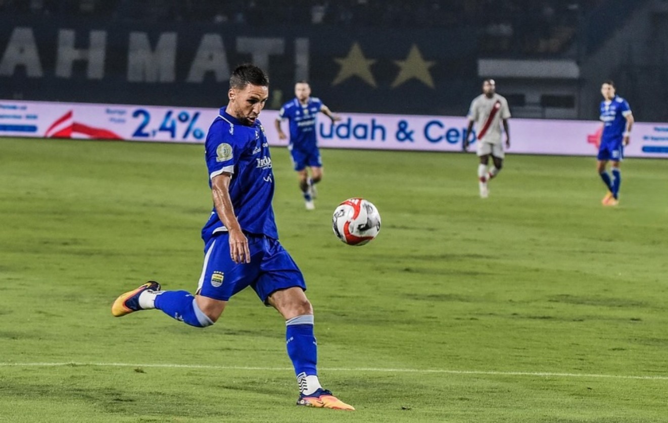 Penampilan memukau gelandang andalan Persib Bandung Luciano Guaycochea di BRI Super League.