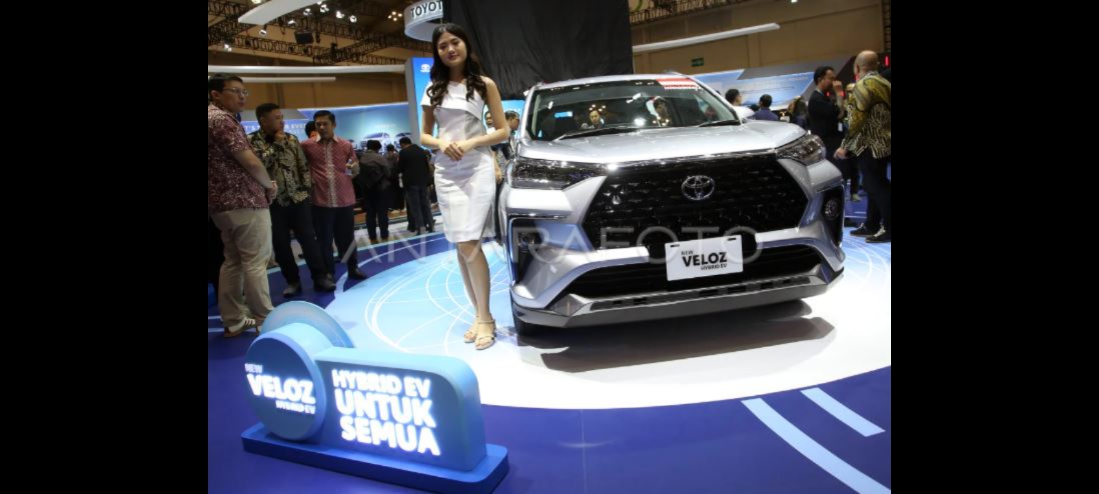 Veloz Hybrid jadi mobil keluarga yang banyak diincar calon konsumen.