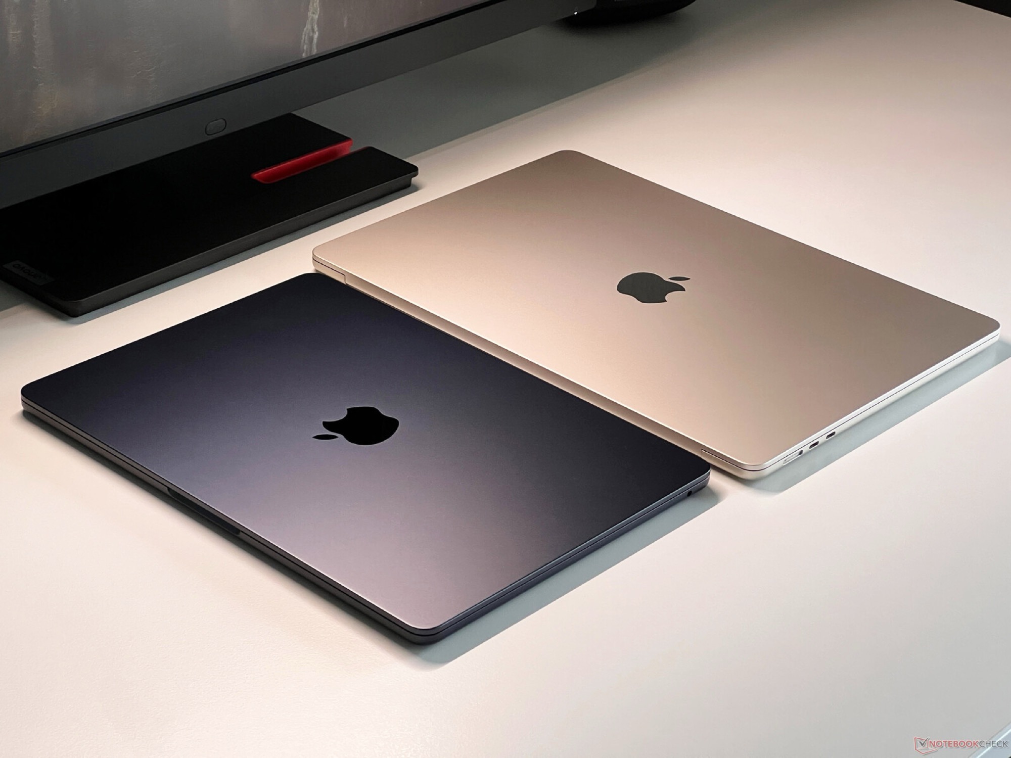 Ilustrasi rekomendasi MacBook terbaik.