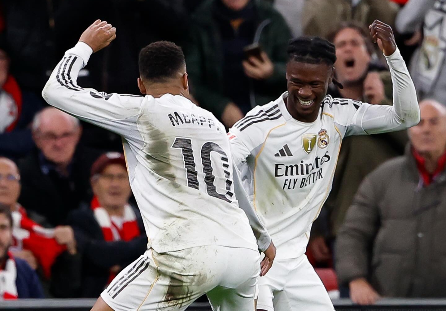 Mbappe dan Camavinga nyekor tadi malam.