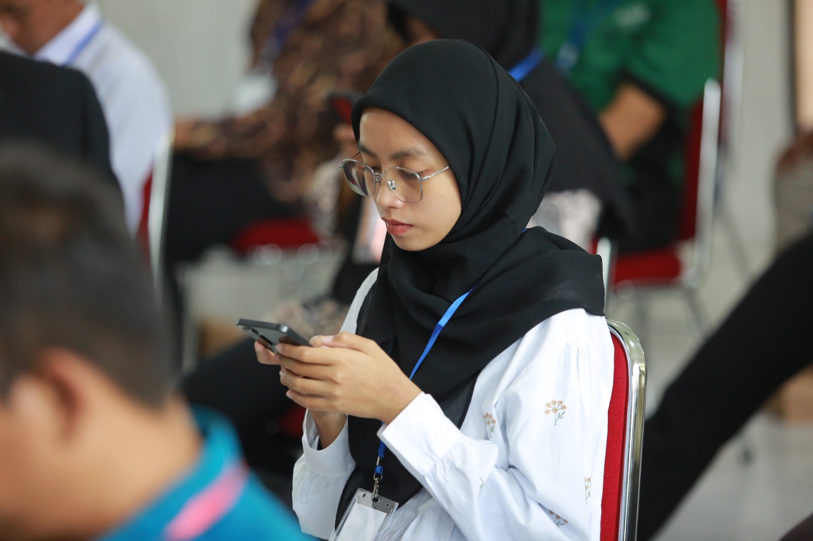 Sebanyak 27 peserta mengikuti seleksi tahap pertama PPIH Arab Saudi dan PPIH Kloter di Aula Kemenag Kota Madiun. FOTO: Bagas Bimantara/Jawa Pos Radar Madiun