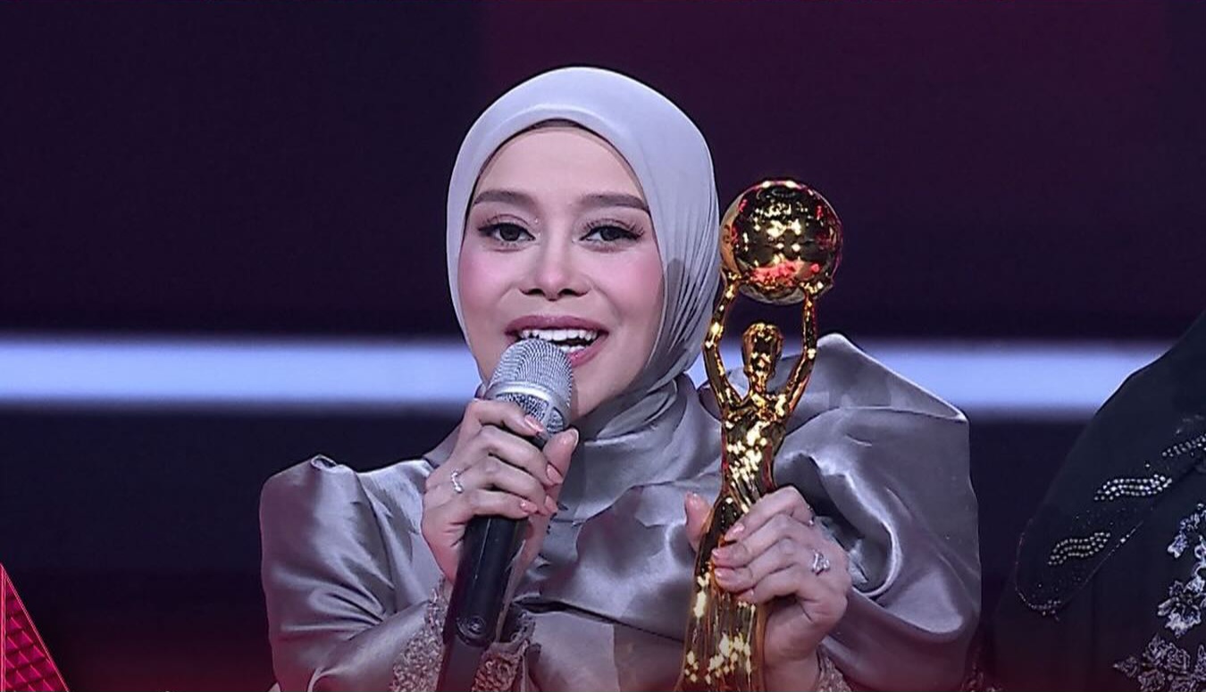 Lesti Kejora bawa pulang 4 piala.