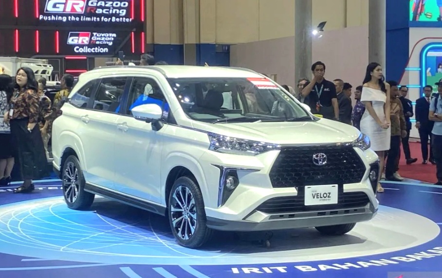 Toyota Veloz Hybrid kini naik kelas menjadi opsi LMPV elektrifikasi dengan harga lebih terjangkau dibanding kompetitornya.