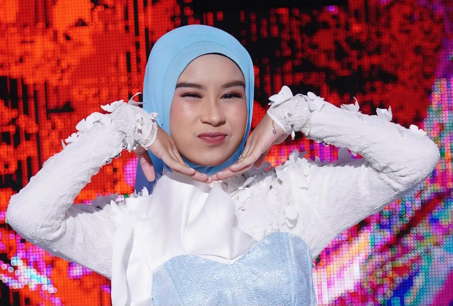 Mila tersenggol tadi malam.