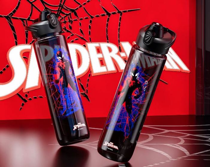 Ilustrasi tumbler Ecentio seri Spiderman.