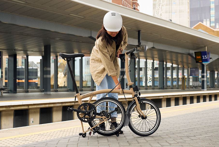 Plus minus yang perlu diketahui dari sepeda lipat Brompton.