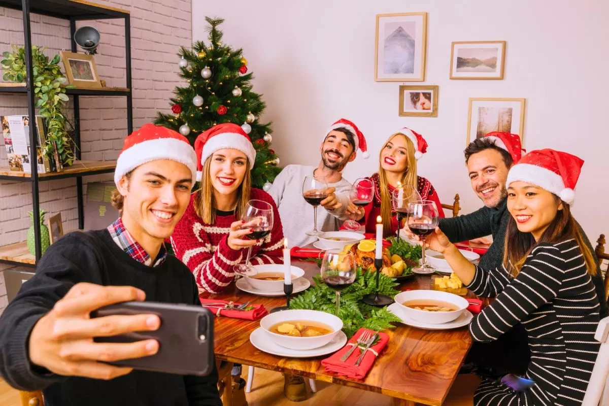 Ucapan Natal penuh makna untuk berbagi kasih dan kebahagiaan bersama orang tercinta.