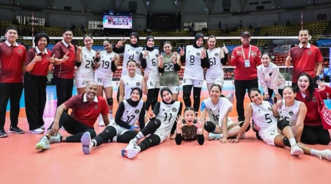 Timnas voli putri Indonesia usai laga melawan Myanmar.