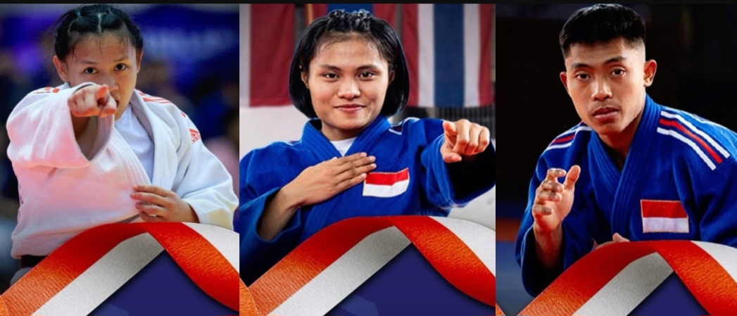 Muhammad Rizqi Maulana, Dinny Febriany (tengah), Syerina (kiri) tiga atlet judo yang menyumbangkan medali emas di hari ketiga  SEA Games.