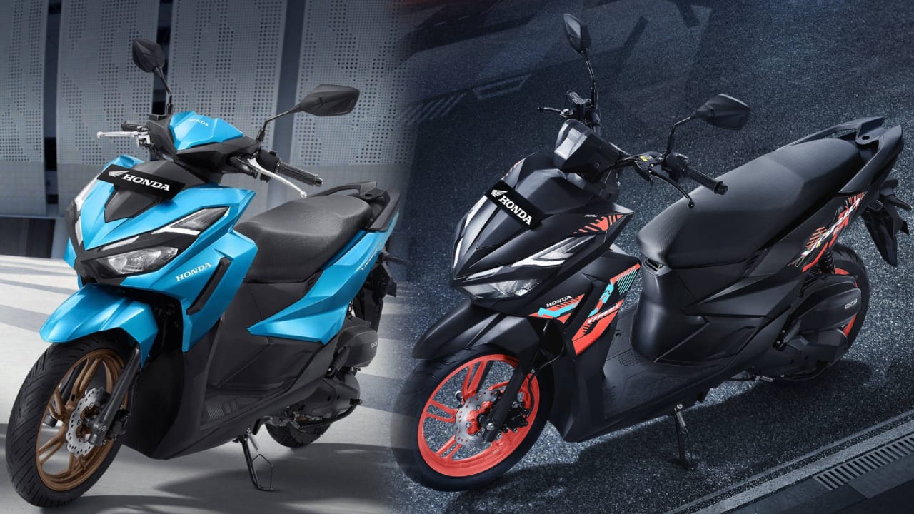 Perbandingan antara Vario 125 Street yang lebih tegap dengan Vario 125 tipe standar yang cenderung sporty menunduk.