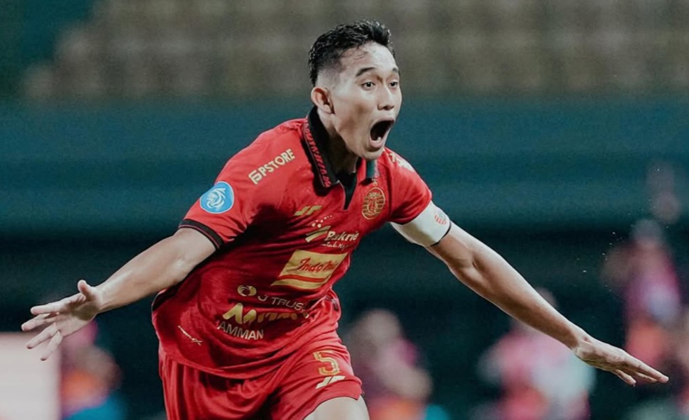 Rizky Ridho absen latihan Persija. Suporter berspekulasi sang kapten berangkat ke Doha menghadiri malam puncak Puskas Award 2025.