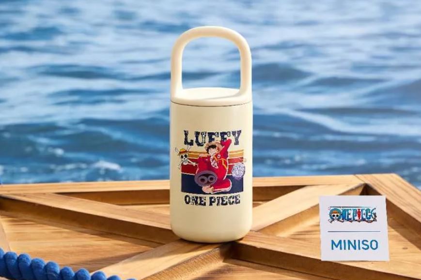 Ilustrasi tumbler One Piece Miniso.