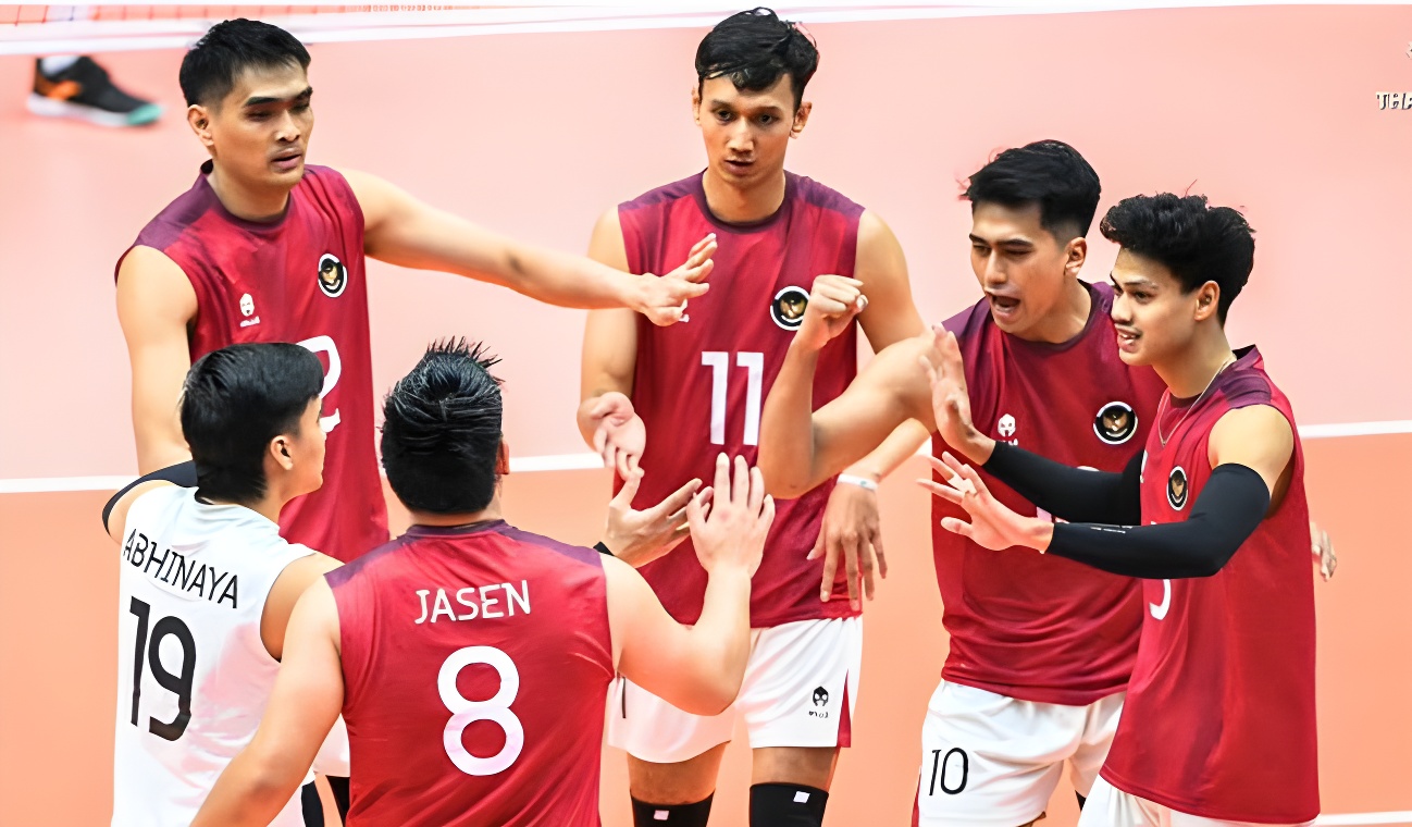 Rivan Nurmulk cs rebut set pertama.