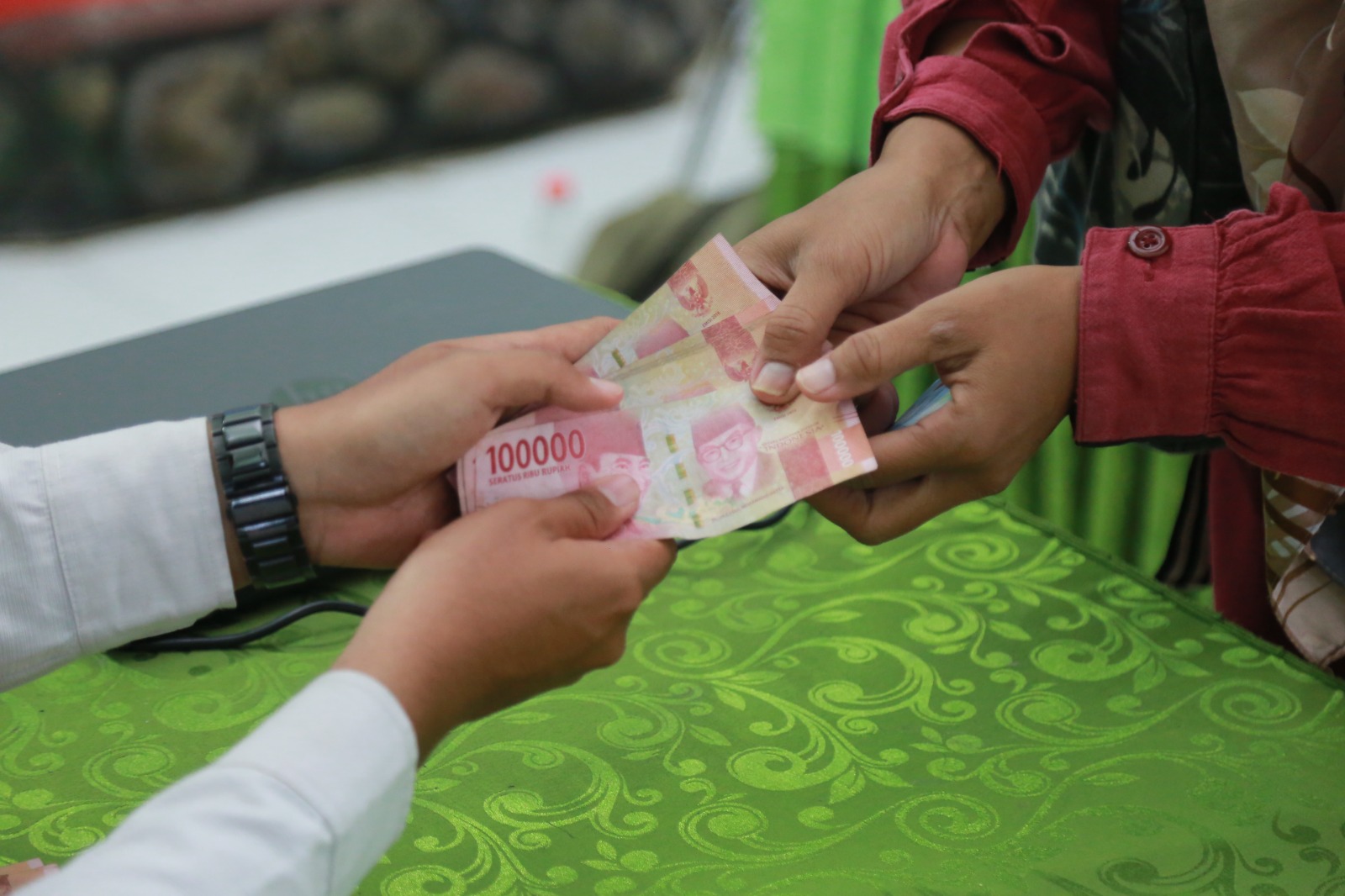 Warga dapat mengecek secara langsung daftar penerima bantuan sosial melalui aplikasi yang disediakan Kementerian Sosial untuk memastikan status kepesertaan bansos. DOK RADAR PACITAN